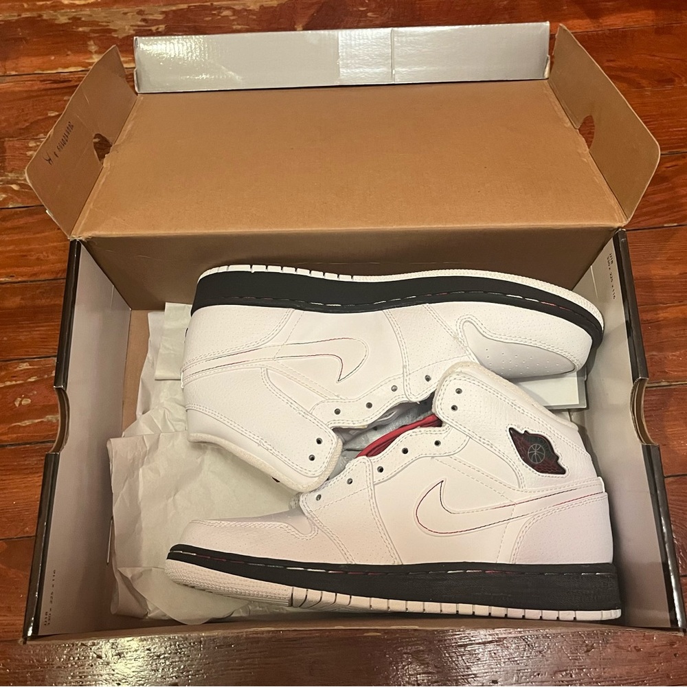 Air Jordan 1 GS “Cinco de Mayo”